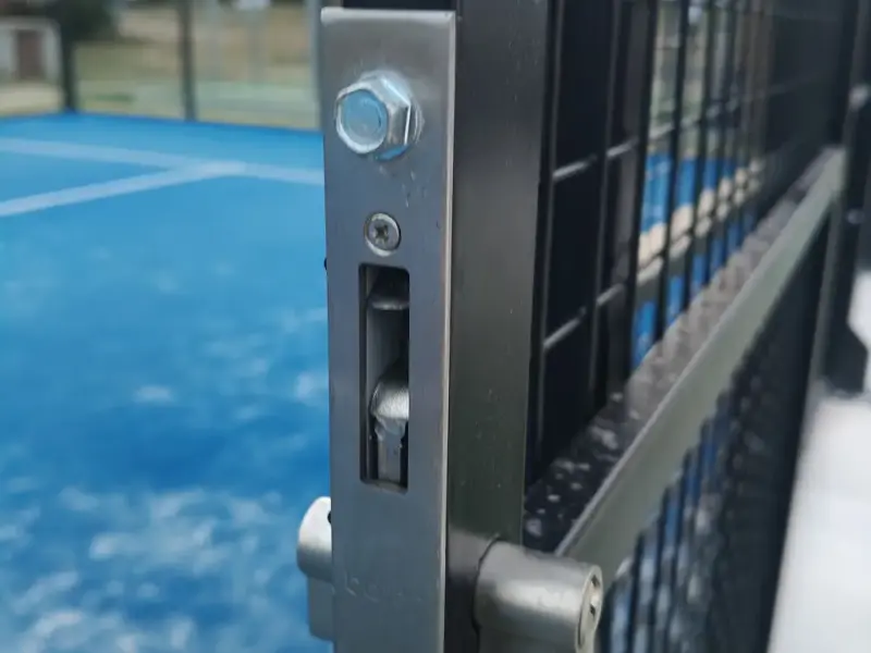 Fotografia de Court de padel à Villenave-d'Ornon, près de Bordeaux (FRANCE)
